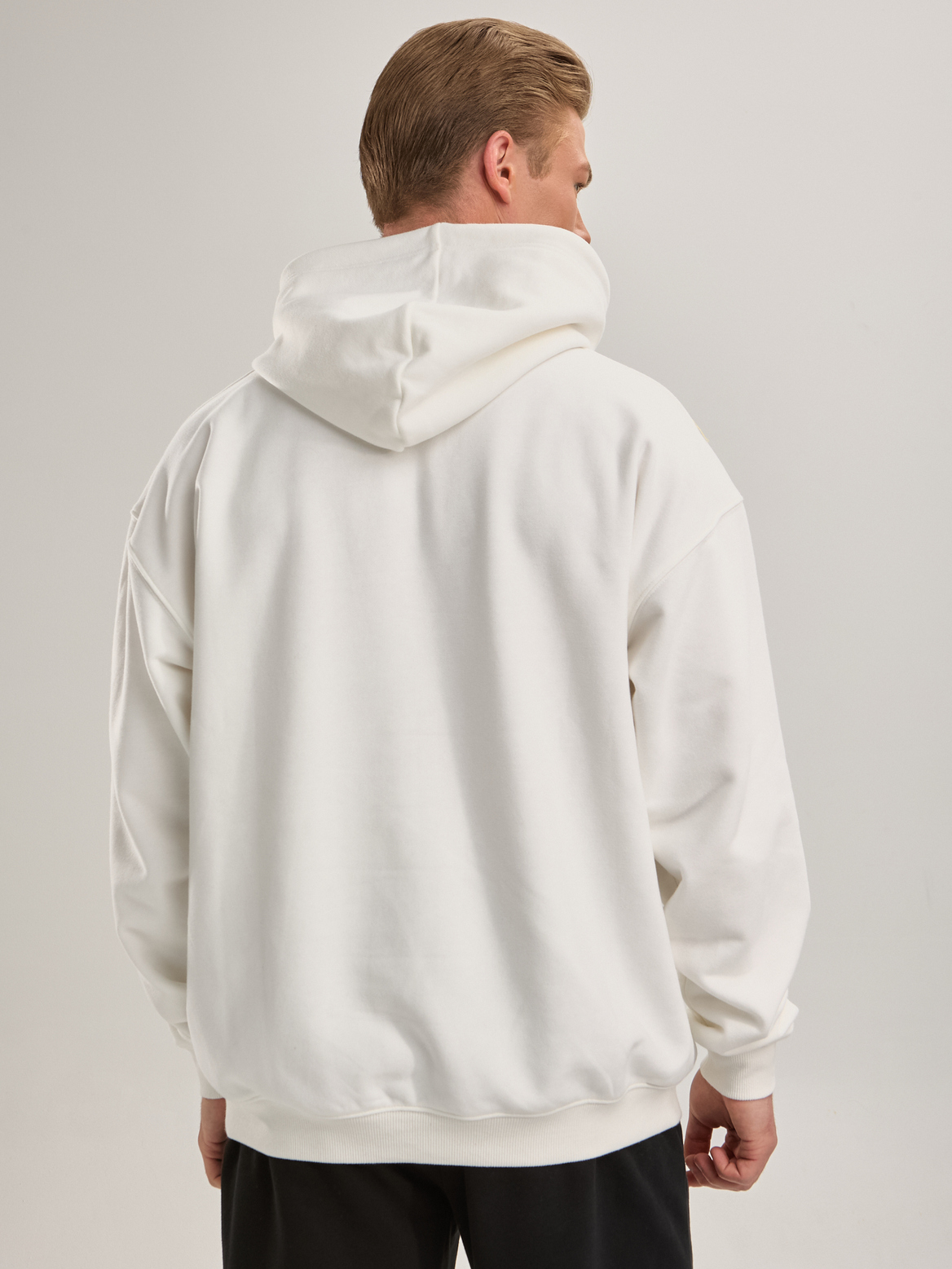 Толстовка мужская белая