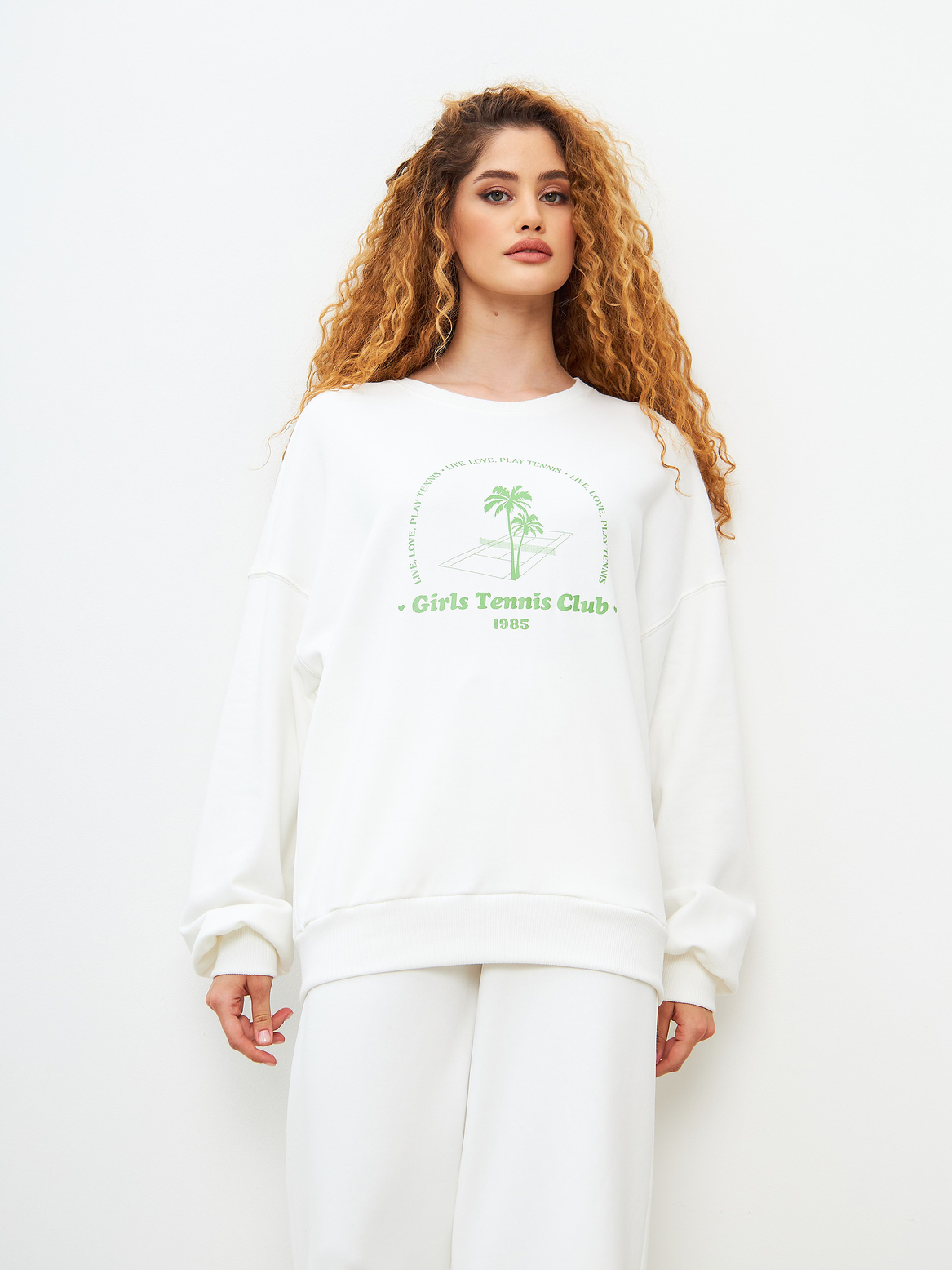 Свитшот белый с зеленым принтом Tennis