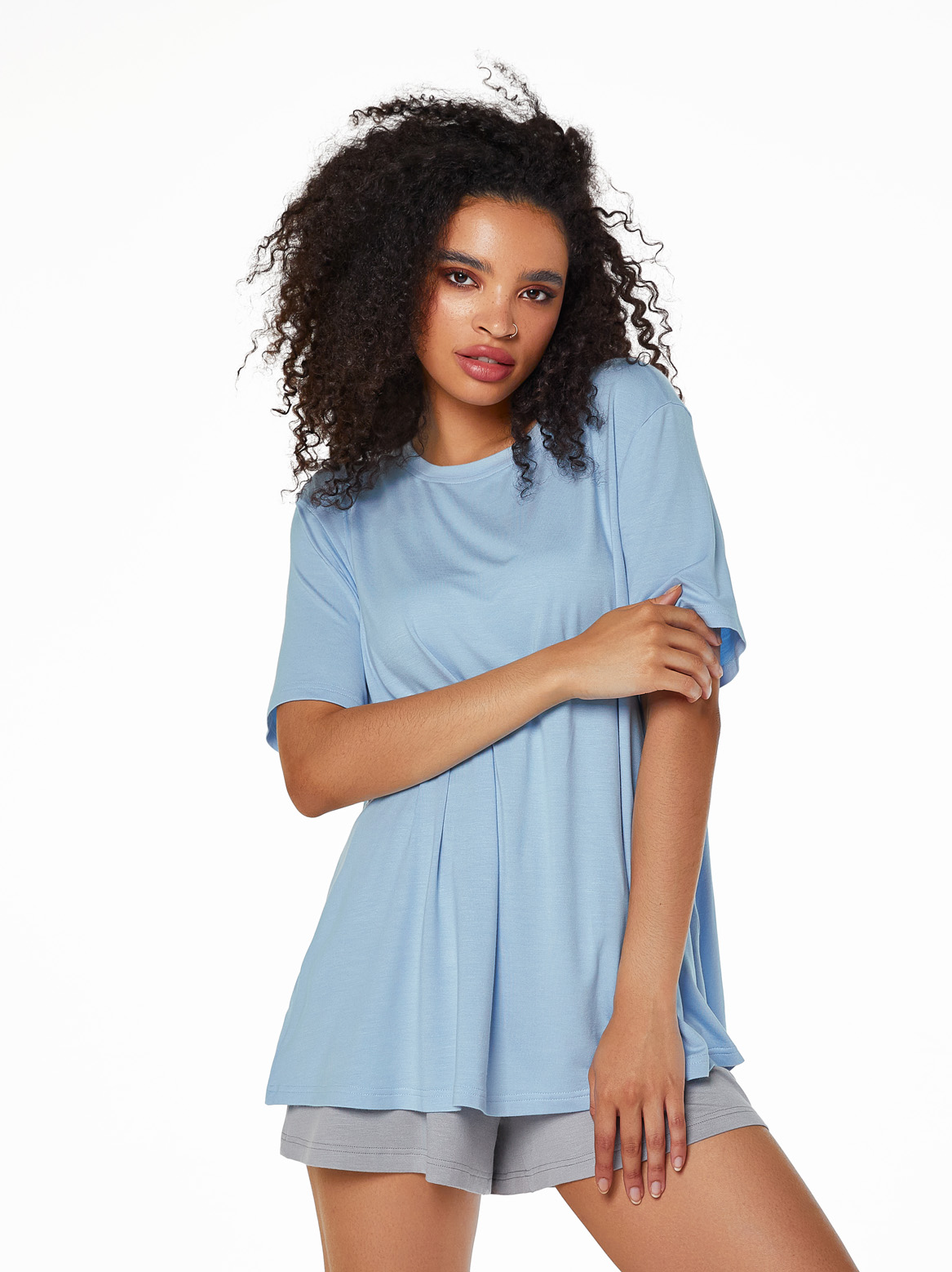 Пижама голубая туника  с серыми шортами