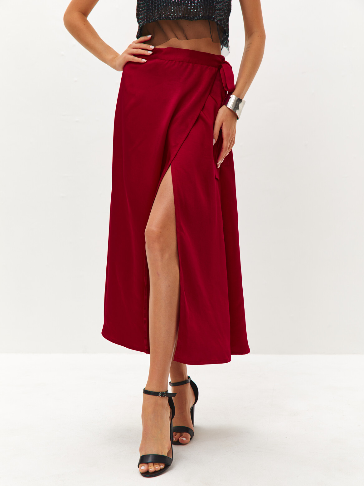 Юбка на запах с завязками красный